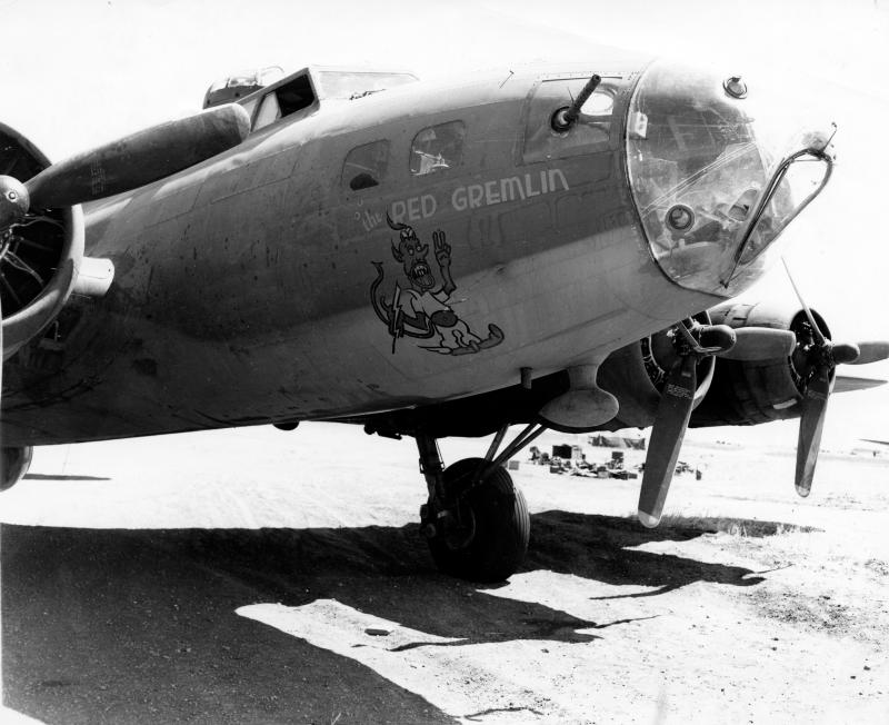 B-17F "Red Gremlin" estacionado en Gibraltar en 1942