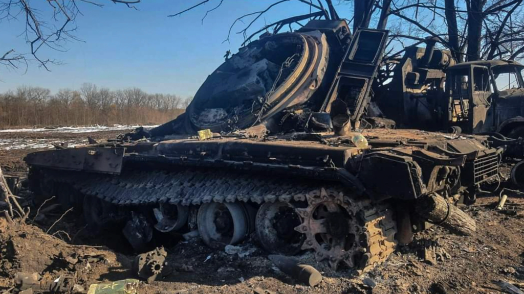 T-80 Drozd destruido