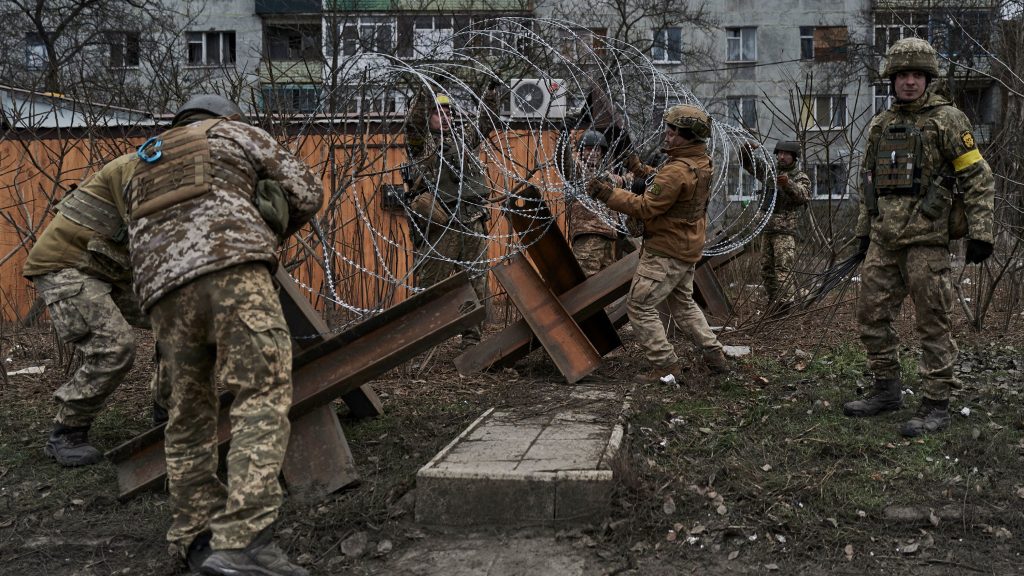 Soldados ucranianos en Bakhmut